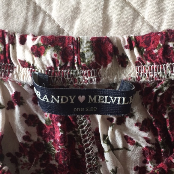 Brandy Melville floral shorts - Picture 3 of 3